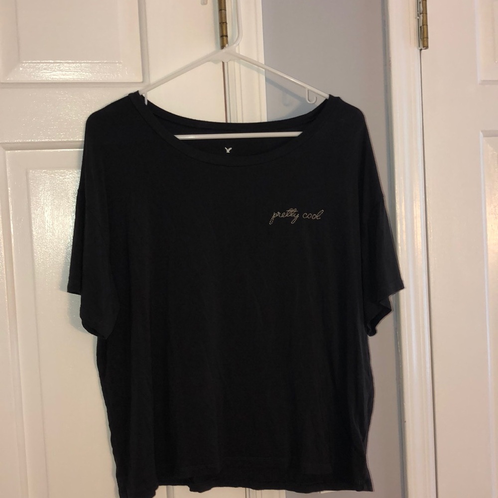 Blackish/grayish t-shirt
